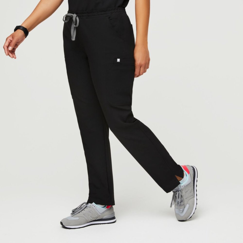 Figs Yola™ Skinny Scrub Pants (Black)